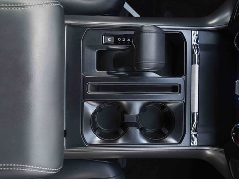 Used 2025 Ford F150 Lariat AWD/4WD image 26