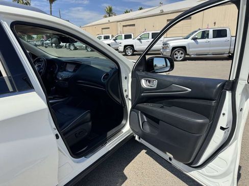 Used 2019 INFINITI QX60 Luxe w/ Essential Package AWD/4WD image 16