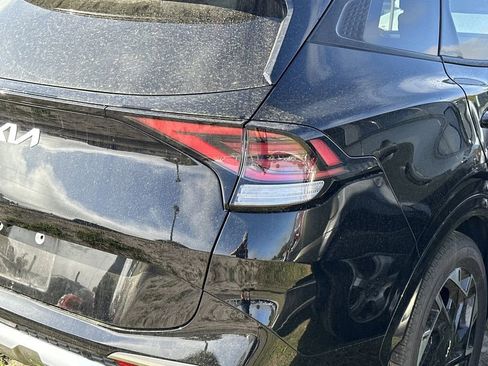 Used 2023 Kia Sportage SX image 7