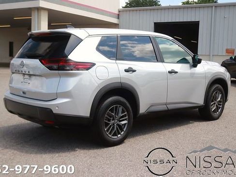 Certified 2024 Nissan Rogue S FWD image 7