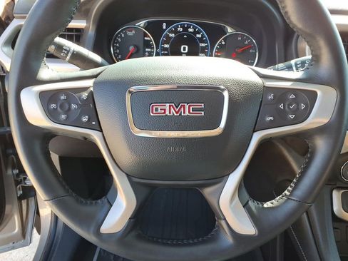 Used 2022 GMC Acadia Denali w/ Denali Ultimate Package image 21