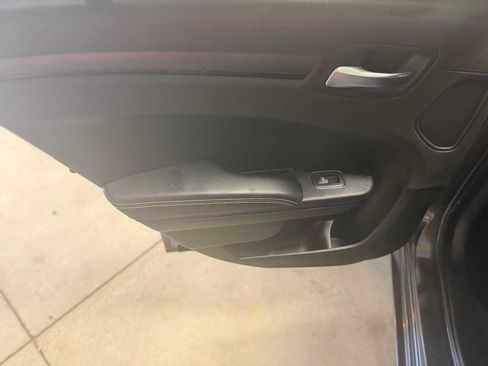 Used 2016 Chrysler 300 S RWD image 17