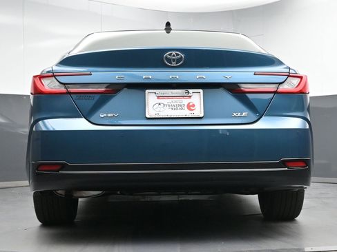 Used 2025 Toyota Camry XLE w/ Premium Plus Package image 24
