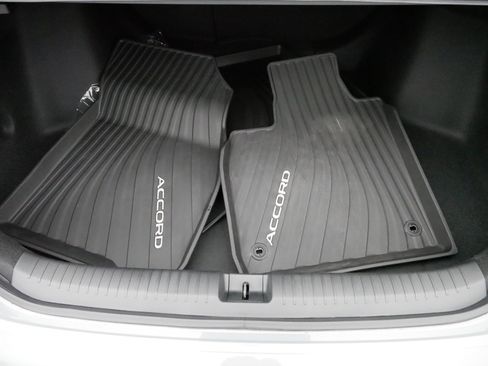 Certified 2025 Honda Accord EX-L image 18