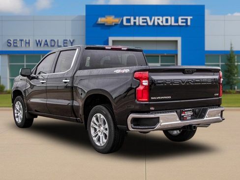 Used 2025 Chevrolet Silverado 1500 LTZ AWD/4WD image 9