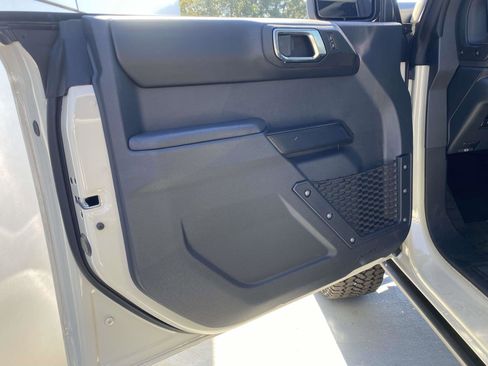 New 2025 Ford Bronco Badlands image 14