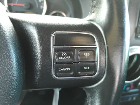 Used 2016 Jeep Wrangler Rubicon w/ Power Convenience Group image 22