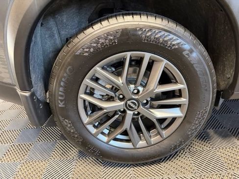 Used 2023 Nissan Rogue S AWD/4WD image 45