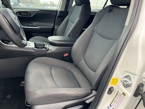 Used 2020 Toyota RAV4 LE w/ All Weather Liner Package image 37