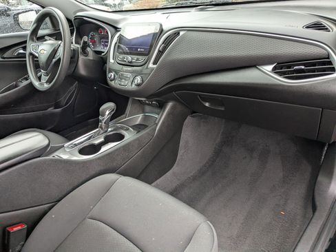 Used 2024 Chevrolet Malibu LT image 32