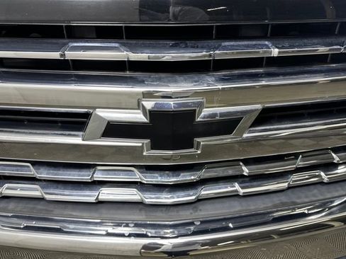 Used 2019 Chevrolet Silverado 1500 LTZ w/ LTZ Convenience Package image 9