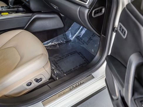 Used 2018 Maserati Ghibli image 48