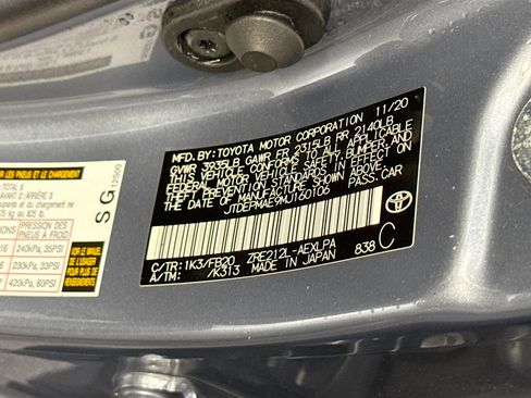 Used 2021 Toyota Corolla LE FWD image 39