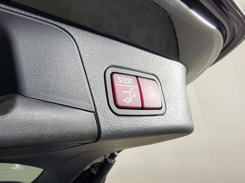 Certified 2022 Mercedes-Benz GLB 250 4MATIC image 12