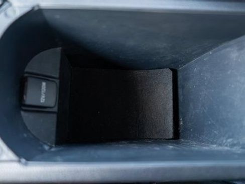 Used 2022 Toyota C-HR XLE FWD image 29