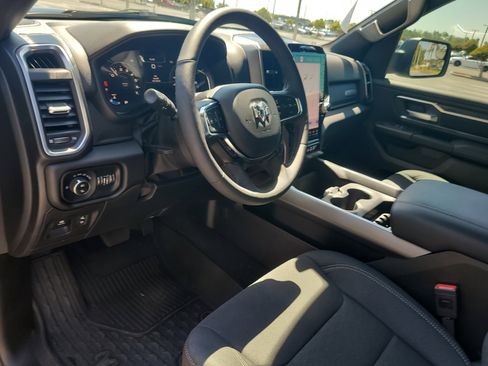 Used 2025 RAM 1500 Big Horn AWD/4WD image 19