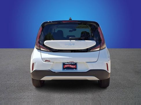 Used 2025 Kia Soul LX w/ LX Technology Package FWD image 5