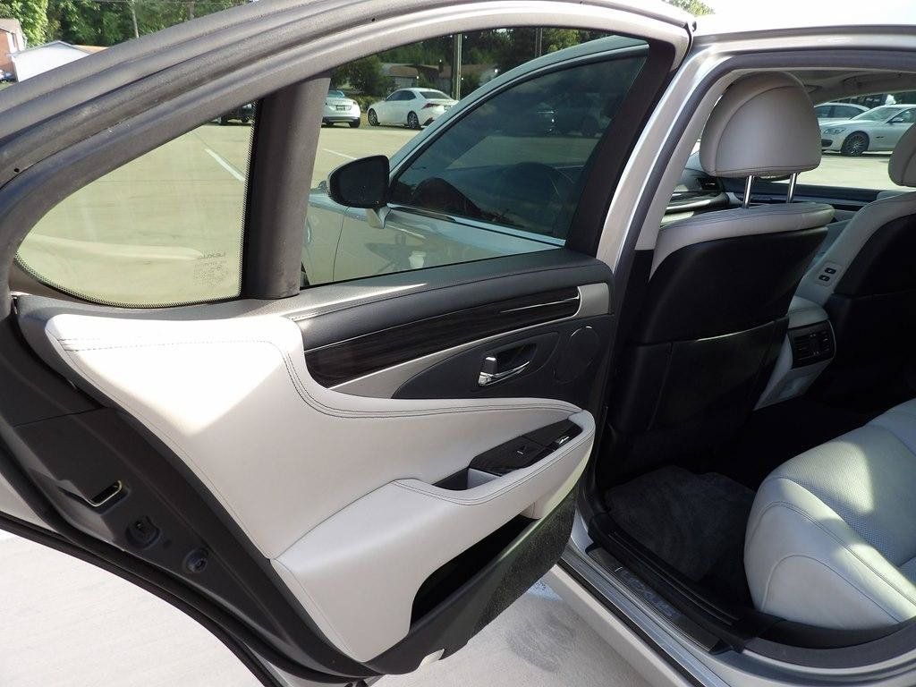 Used 2014 Lexus LS 460 w/ Comfort Package RWD image 68