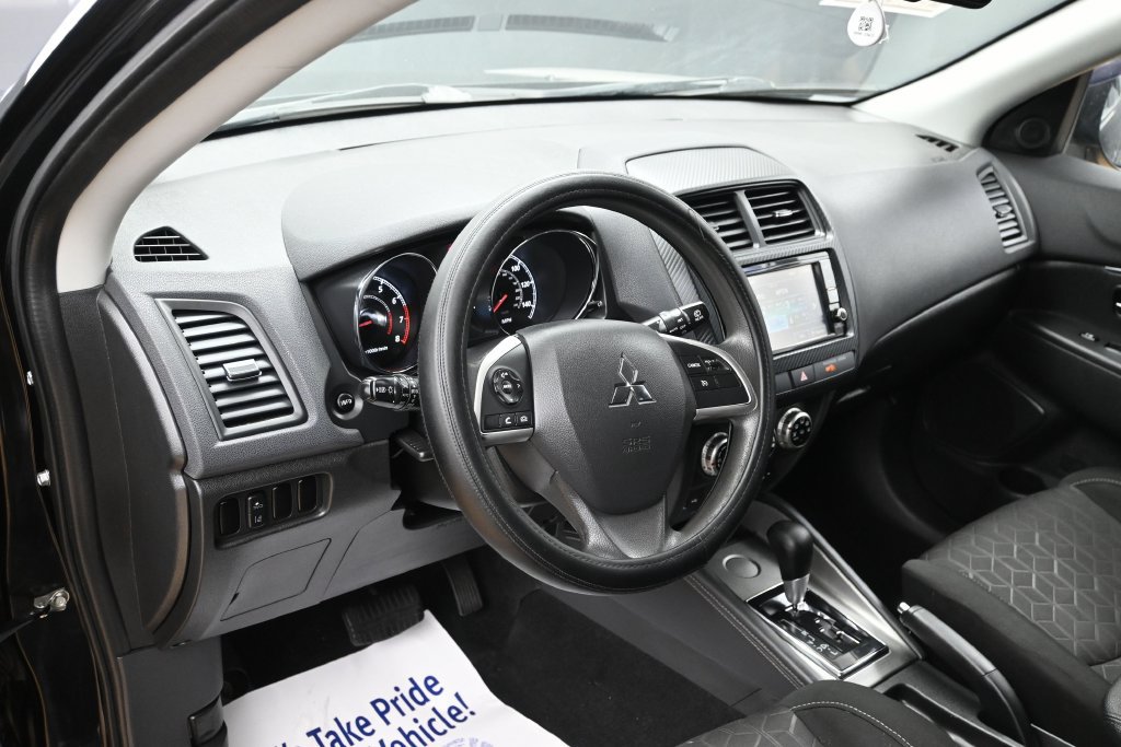 Used 2021 Mitsubishi Outlander Sport ES FWD image 11