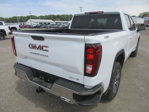 New 2026 GMC Sierra 1500 SLE AWD/4WD image 5