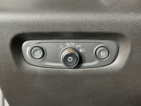 Used 2020 Chevrolet Traverse LT w/ LT Premium Package AWD/4WD image 20