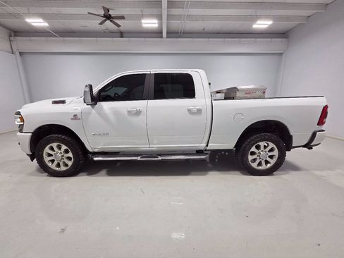 Used 2023 RAM 2500 Laramie AWD/4WD image 2