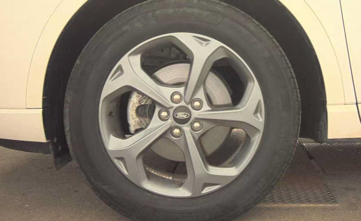 Used 2024 Ford Escape ST-Line w/ Tech Pack #1 AWD/4WD image 8