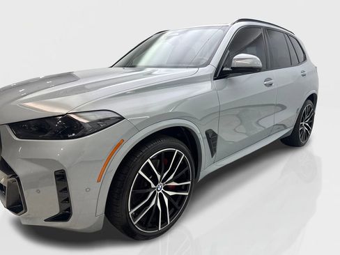 Used 2024 BMW X5 xDrive40i w/ M Sport Package AWD/4WD image 11