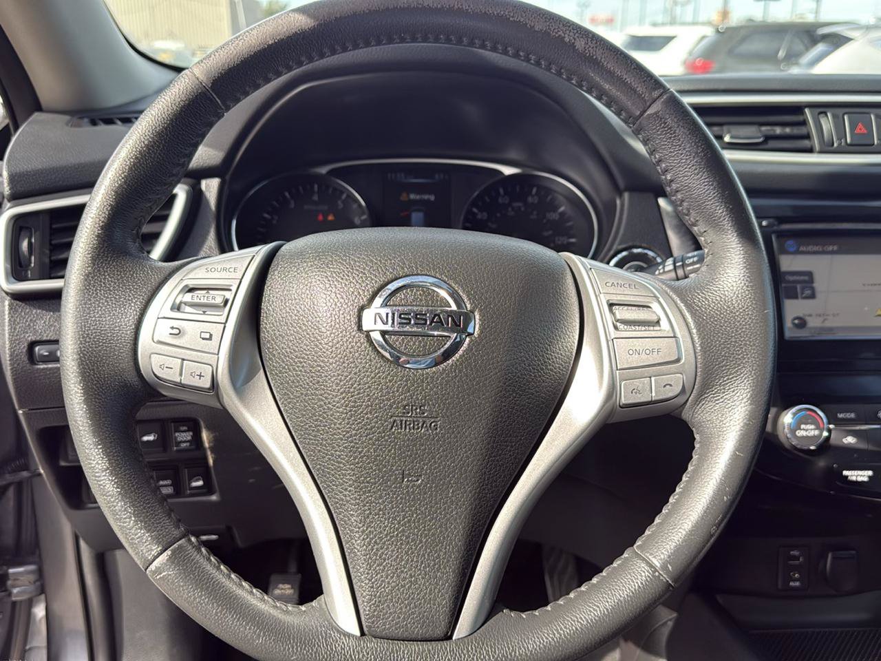 Used 2016 Nissan Rogue SL w/ SL Premium Package AWD/4WD image 24