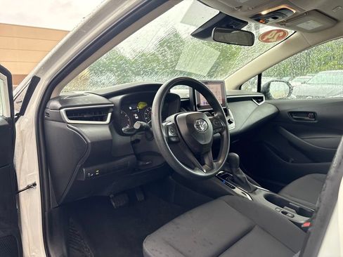 Used 2024 Toyota Corolla LE FWD image 9
