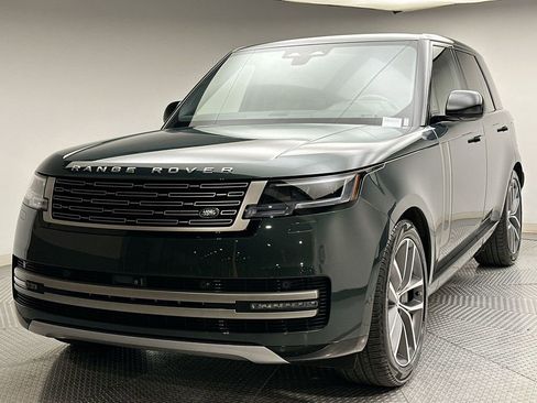 Used 2025 Land Rover Range Rover SE AWD/4WD image 1