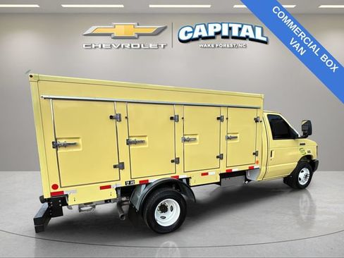 Used 2022 Ford E-450 and Econoline 450 Super Duty RWD image 8