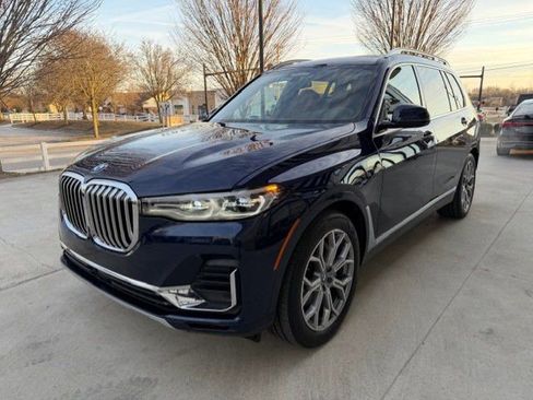Used 2022 BMW X7 xDrive40i w/ Premium Package image 5