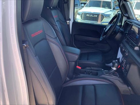 Used 2024 Jeep Gladiator Rubicon image 17