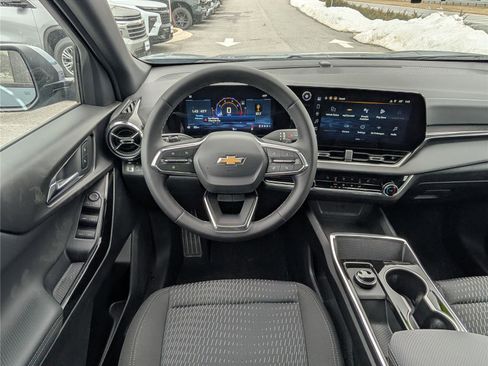 New 2026 Chevrolet Equinox LT w/ Safety and Technology Package image 12