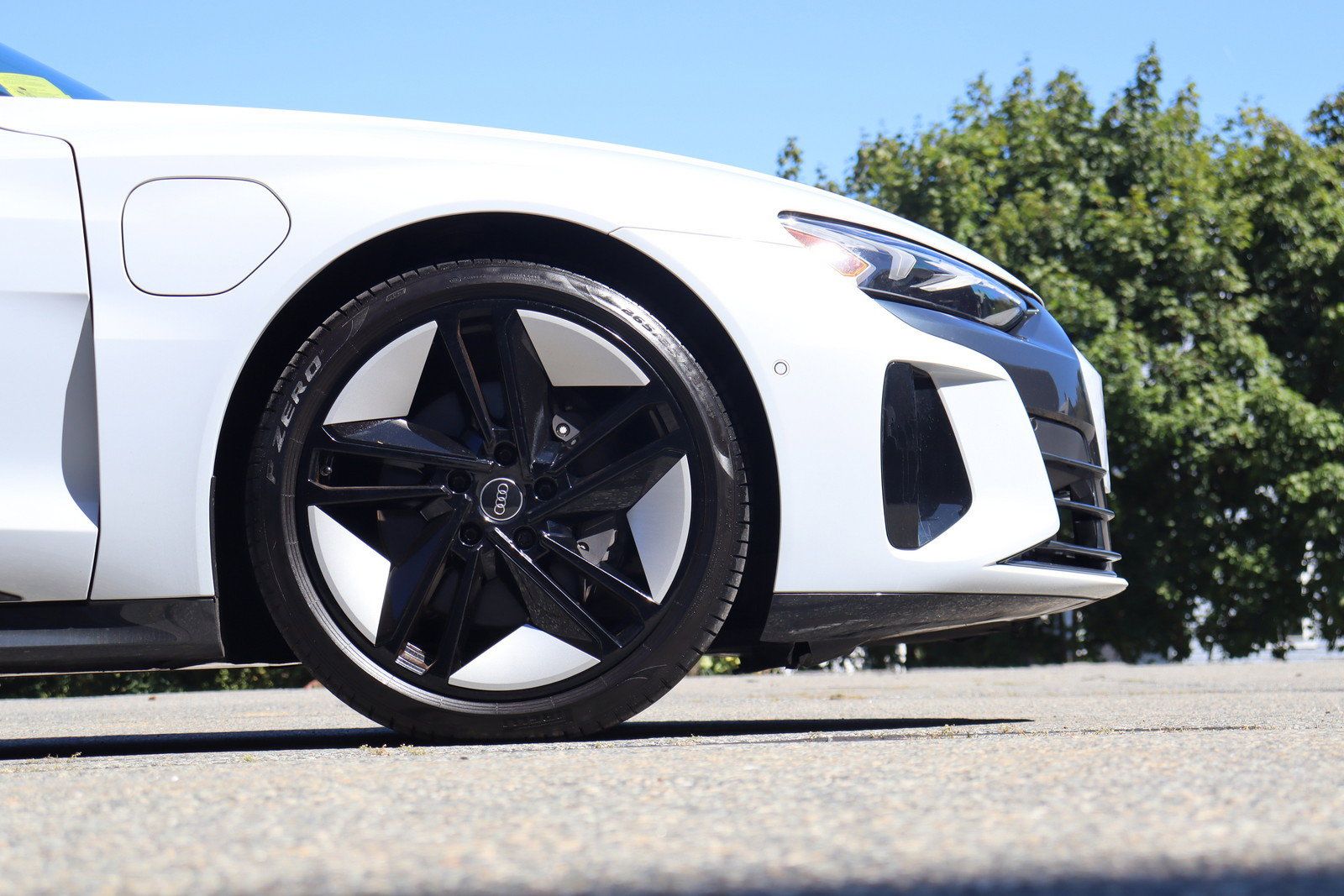 Used 2023 Audi e-tron GT Prestige w/ Prestige Package AWD/4WD image 39