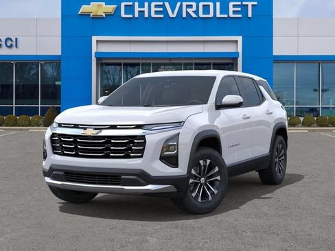 New 2027 Chevrolet Equinox LT w/ Convenience Package II FWD image 6