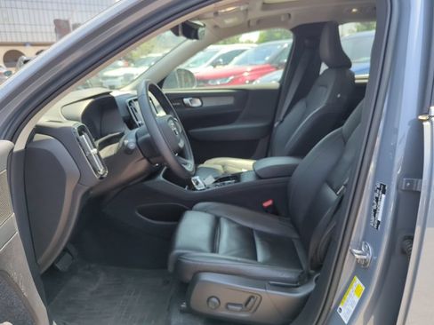 Used 2023 Volvo XC40 B5 Ultimate w/ Protection Package Premier AWD/4WD image 11