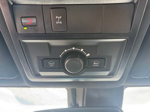 Used 2023 Toyota Tacoma TRD Off-Road AWD/4WD image 15