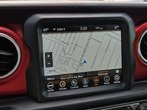 Used 2018 Jeep Wrangler Unlimited Rubicon AWD/4WD image 24
