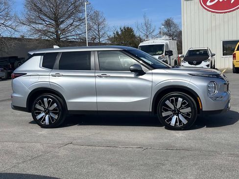 New 2026 Mitsubishi Outlander SE AWD/4WD image 6