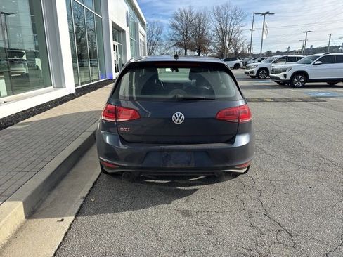 Used 2017 Volkswagen GTI SE image 6