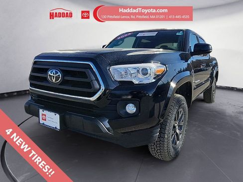 Certified 2023 Toyota Tacoma SR5 image 1