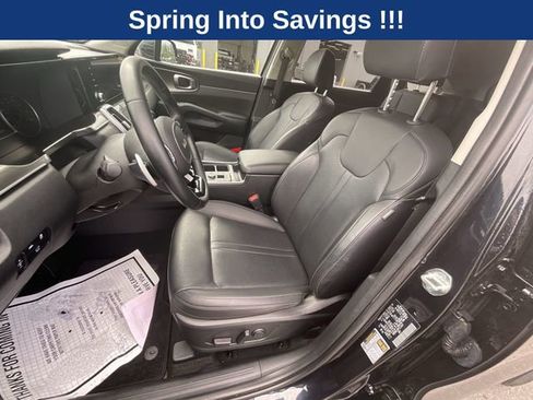 Used 2023 Kia Sorento EX AWD/4WD image 13