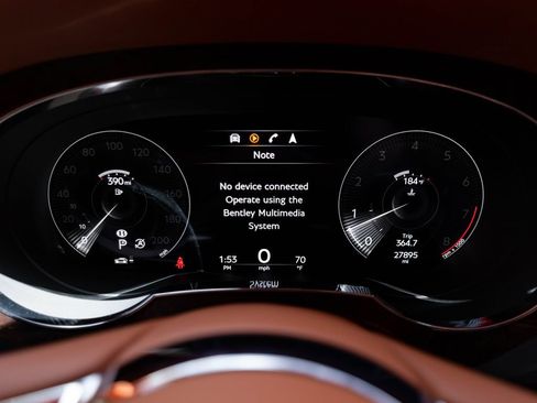 Used 2022 Bentley Bentayga AWD/4WD image 7