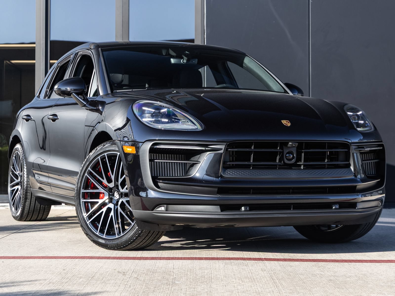 Certified 2026 Porsche Macan S AWD/4WD image 6