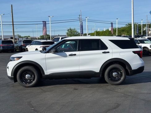 New 2026 Ford Explorer 4WD Police Interceptor image 2