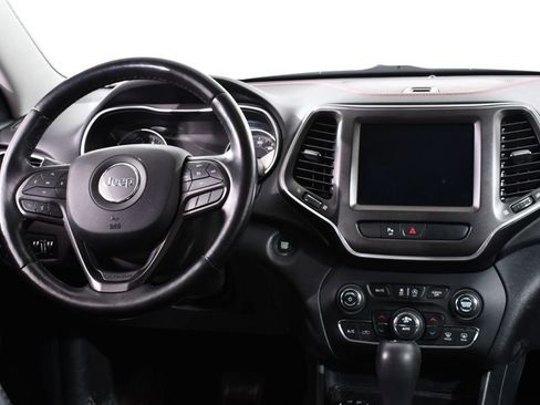 Used 2020 Jeep Cherokee Trailhawk w/ Cold Weather Group image 8