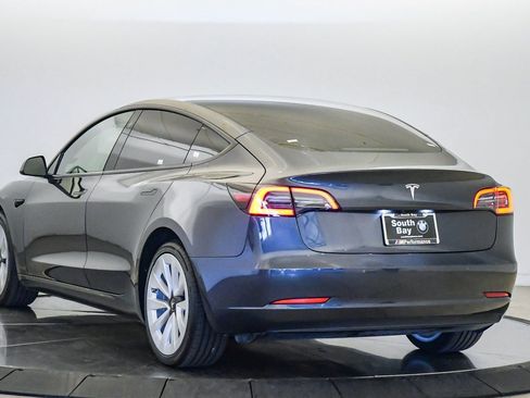 Used 2022 Tesla Model 3 RWD image 2