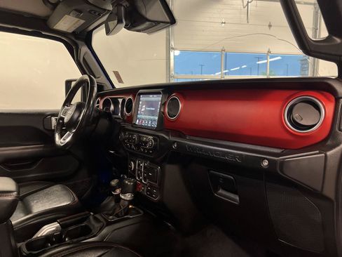 Used 2019 Jeep Wrangler Unlimited Rubicon AWD/4WD image 40